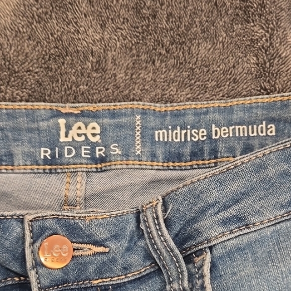 Lee Riders midrise Bermuda shorts size 12M - Picture 4 of 4